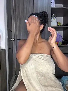 Snapshot of Mia_sweet80 chatting on October 23, 2025, 3:06 am Mia sweet80 online show from October 23, 2025, 3:06 am