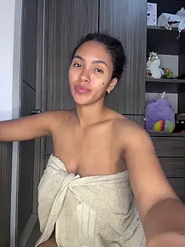 Snapshot of Mia_sweet80 chatting on October 30, 2025, 2:57 am Mia sweet80 online show from October 30, 2025, 2:57 am