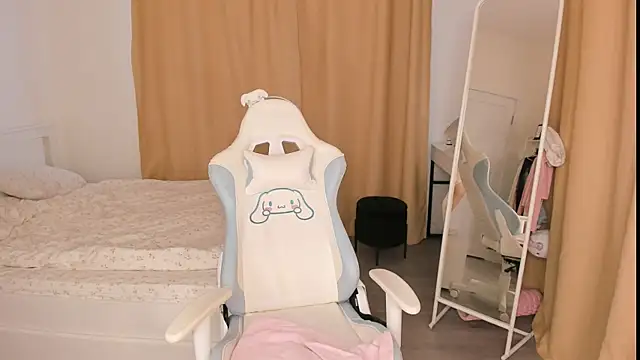 Snapshot of mayyacozyy chatting on February 17, 2026, 6:43 am mayyacozyy online show from February 17, 2026, 6:43 am