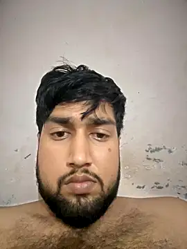 Snapshot of aka_big chatting on December 2, 2025, 8:37 pm aka big online show from December 2, 2025, 8:37 pm