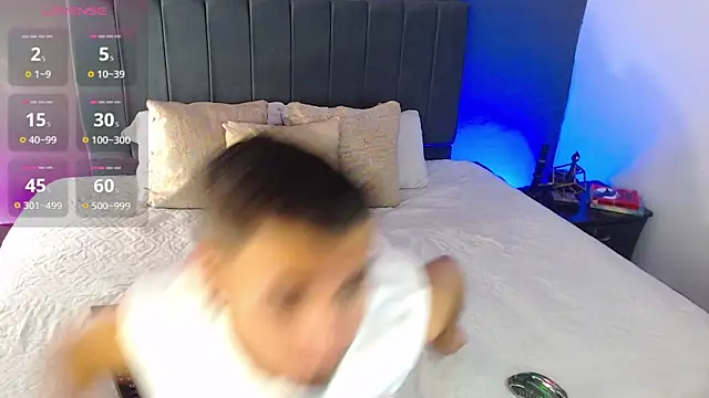 Snapshot of Toyboy_richard chatting on January 6, 2026, 12:25 am Toyboy richard online show from January 6, 2026, 12:25 am