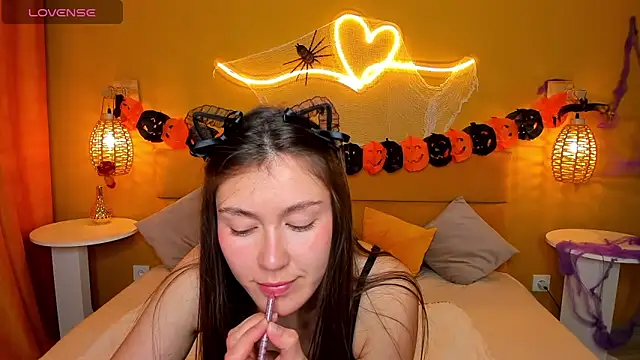 Tina Porter online show from October 26, 2025, 1:33 am