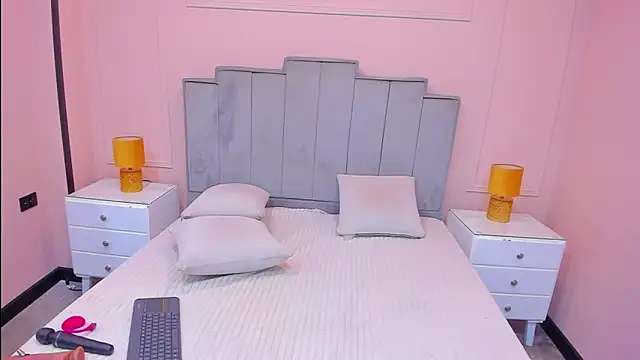Snapshot of gabriela_lux chatting on September 16, 2025, 11:55 am gabriela lux online show from September 16, 2025, 11:55 am