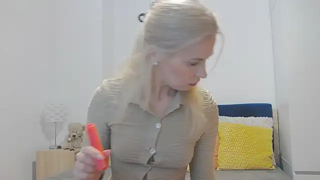 Snapshot of Lika_Soul chatting on October 21, 2025, 3:24 pm Lika Soul online show from October 21, 2025, 3:24 pm