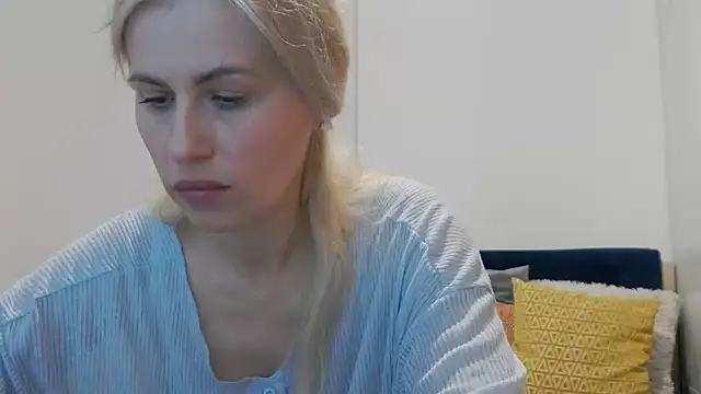 Snapshot of Lika_Soul chatting on November 21, 2025, 3:33 pm Lika Soul online show from November 21, 2025, 3:33 pm