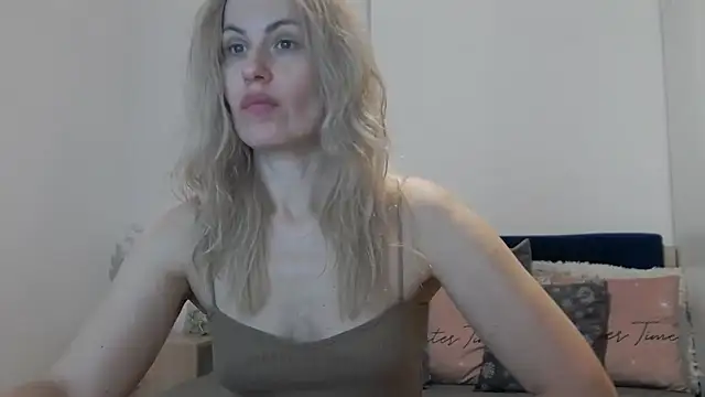 Snapshot of Lika_Soul chatting on December 20, 2025, 4:36 pm Lika Soul online show from December 20, 2025, 4:36 pm