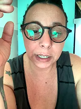 LupeLok online show from October 8, 2025, 7:00 pm