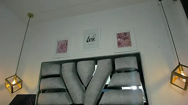 lianfox  online show from April 29, 2026, 1:04 pm