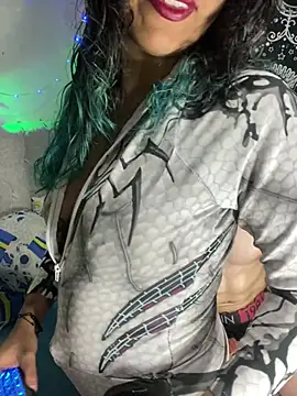 Snapshot of puepleholly chatting on February 14, 2026, 12:29 am puepleholly online show from February 14, 2026, 12:29 am