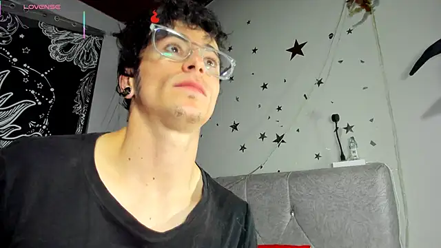 Snapshot of puepleholly chatting on February 22, 2026, 2:45 am puepleholly online show from February 22, 2026, 2:45 am