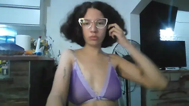 loliporomero online show from October 19, 2025, 1:50 am