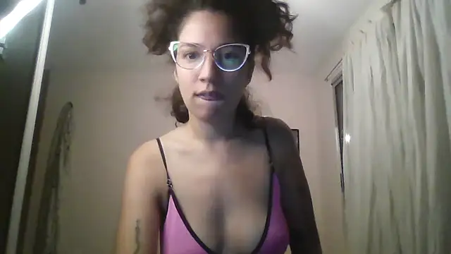 Snapshot of loliporomero chatting on February 5, 2026, 2:27 am loliporomero online show from February 5, 2026, 2:27 am