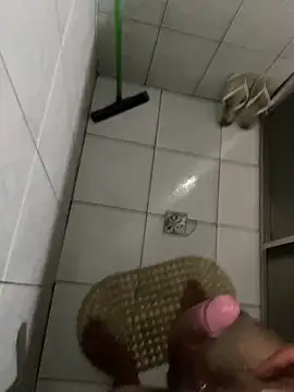 thomasllucas online show from December 18, 2025, 8:26 pm