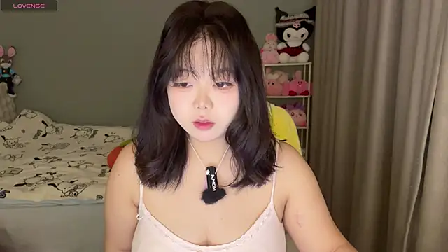 Kittenfishing online show from November 10, 2025, 11:42 am