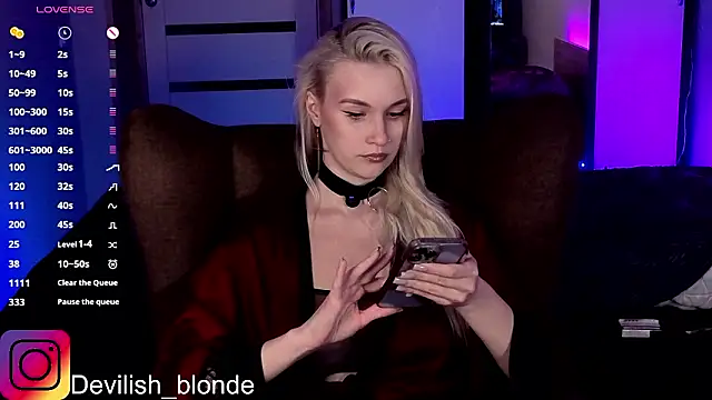 Snapshot of HitchcocianBlonde chatting on February 19, 2026, 6:59 pm HitchcocianBlonde online show from February 19, 2026, 6:59 pm