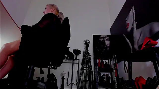 Snapshot of demisweet chatting on February 4, 2026, 1:55 am demisweet online show from February 4, 2026, 1:55 am