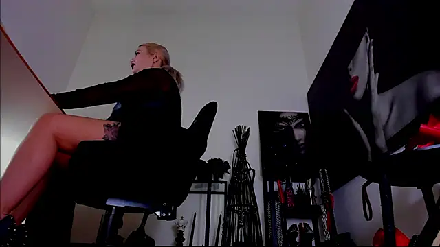 Snapshot of demisweet chatting on February 26, 2026, 7:40 am demisweet online show from February 26, 2026, 7:40 am