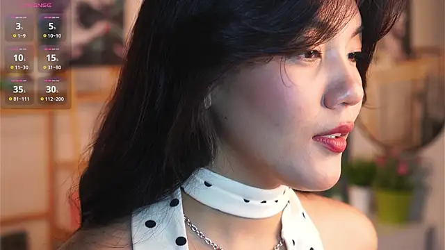 Snapshot of MoiraEger chatting on September 23, 2025, 5:05 pm MoiraEger online show from September 23, 2025, 5:05 pm