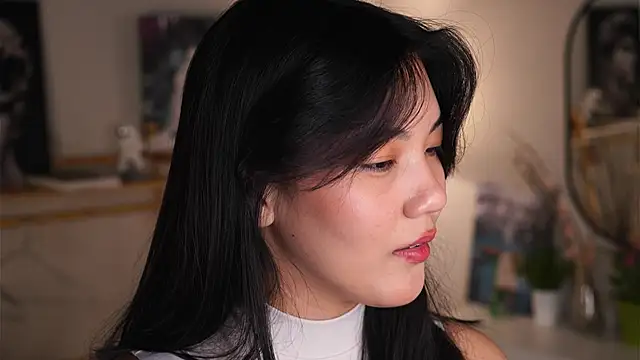 Snapshot of MoiraEger chatting on September 29, 2025, 5:07 pm MoiraEger online show from September 29, 2025, 5:07 pm