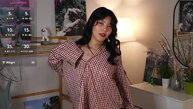 Snapshot of MoiraEger chatting on October 4, 2025, 5:11 pm MoiraEger online show from October 4, 2025, 5:11 pm