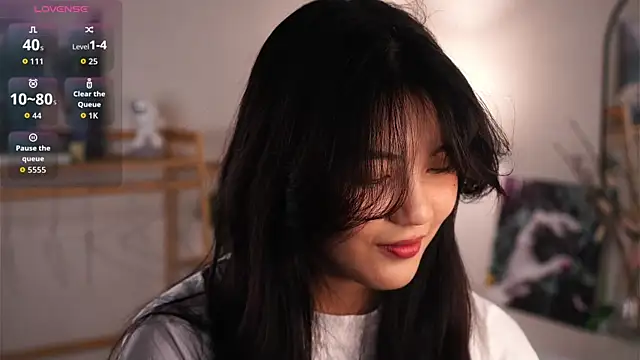 Snapshot of MoiraEger chatting on October 20, 2025, 5:02 pm MoiraEger online show from October 20, 2025, 5:02 pm