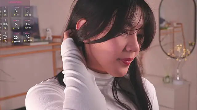 Snapshot of MoiraEger chatting on November 11, 2025, 4:40 pm MoiraEger online show from November 11, 2025, 4:40 pm