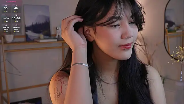 Snapshot of MoiraEger chatting on November 13, 2025, 4:06 pm MoiraEger online show from November 13, 2025, 4:06 pm