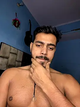 Snapshot of fireboyyyyy chatting on December 19, 2025, 12:28 am fireboyyyyy online show from December 19, 2025, 12:28 am