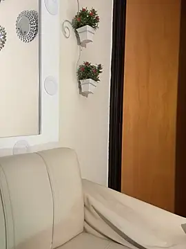 Amy ruizz online show from April 13, 2026, 10:32 am