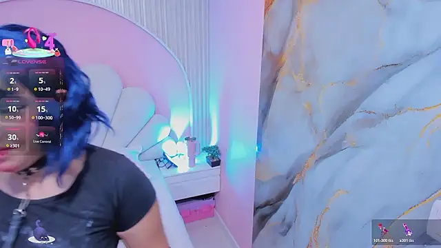 hinata dolly online show from January 15, 2026, 11:15 am