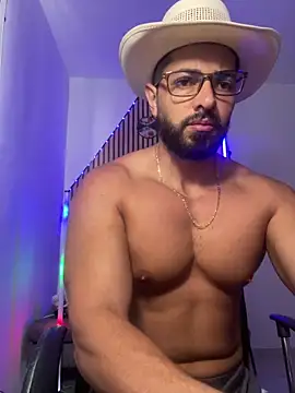 Snapshot of magnumchris chatting on February 6, 2026, 3:04 pm magnumchris online show from February 6, 2026, 3:04 pm