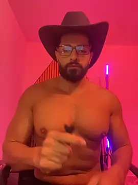 Snapshot of magnumchris chatting on February 16, 2026, 12:18 am magnumchris online show from February 16, 2026, 12:18 am