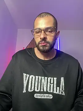 magnumchris online show from March 21, 2026, 2:42 pm