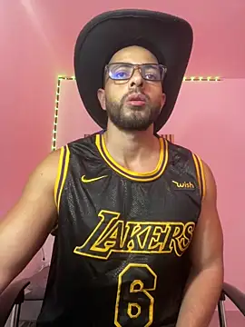 magnumchris online show from April 16, 2026, 5:14 pm