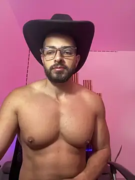 Snapshot of magnumchris chatting on April 28, 2026, 11:37 am magnumchris online show from April 28, 2026, 11:37 am