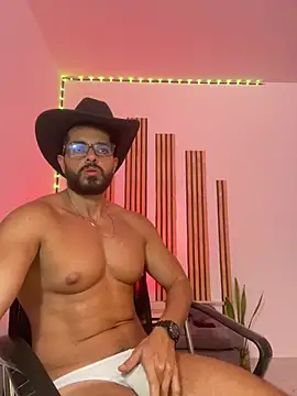 Snapshot of magnumchris chatting on May 9, 2026, 1:00 am magnumchris online show from May 9, 2026, 1:00 am