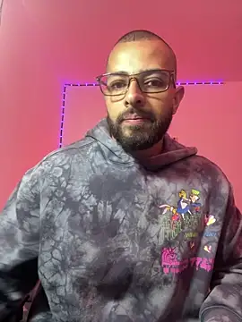 Snapshot of magnumchris chatting on May 12, 2026, 11:51 am magnumchris online show from May 12, 2026, 11:51 am