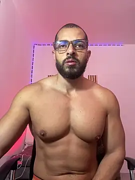 Snapshot of magnumchris chatting on May 22, 2026, 4:12 pm magnumchris online show from May 22, 2026, 4:12 pm
