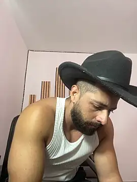 Snapshot of magnumchris chatting on June 9, 2026, 7:25 pm magnumchris online show from June 9, 2026, 7:25 pm