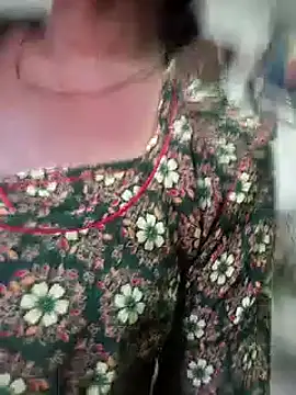 Snapshot of aunty_sumy chatting on September 19, 2025, 11:00 am aunty sumy online show from September 19, 2025, 11:00 am