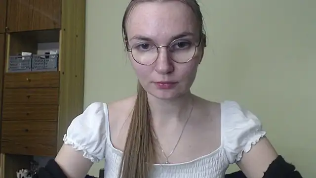 LooveELLYx online show from December 20, 2024, 5:40 pm