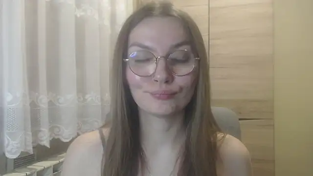 LooveELLYx online show from December 23, 2024, 6:37 pm