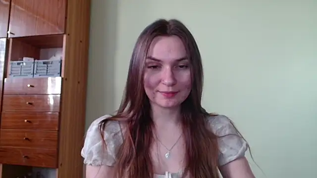 LooveELLYx online show from February 3, 2025, 2:34 pm