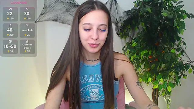 Little cherryy   online show from October 27, 2025, 7:56 am