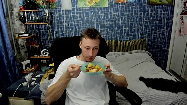 CuteBoy228 online show from March 16, 2026, 6:23 pm