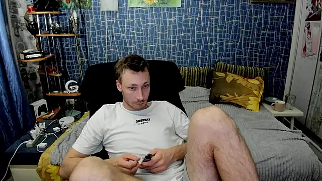 Snapshot of CuteBoy228 chatting on March 18, 2026, 6:33 pm CuteBoy228 online show from March 18, 2026, 6:33 pm