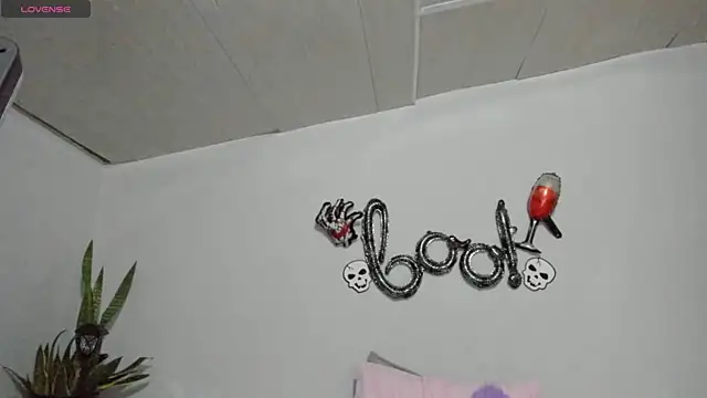 Snapshot of Sophia_Ebony chatting on October 27, 2025, 12:31 pm Sophia Ebony online show from October 27, 2025, 12:31 pm