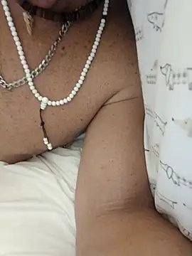 Snapshot of redonfire chatting on December 14, 2025, 2:17 am redonfire online show from December 14, 2025, 2:17 am