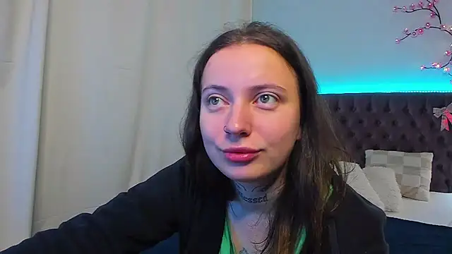 LilaVame online show from October 9, 2025, 3:04 am