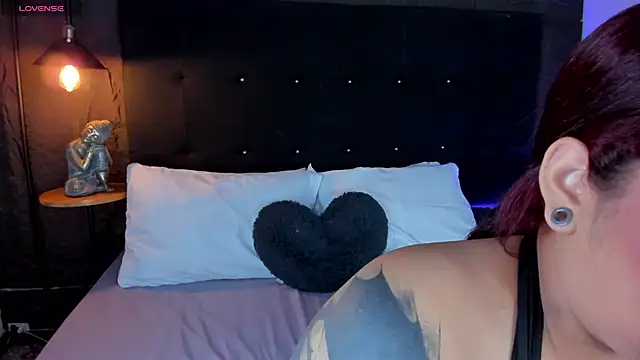 Snapshot of Rose_Blossom chatting on January 7, 2026, 1:13 pm Rose Blossom online show from January 7, 2026, 1:13 pm